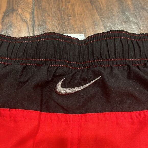 nike swim trunks size L red and black embroidered grey logo EUC with pockets - Picture 6 of 8